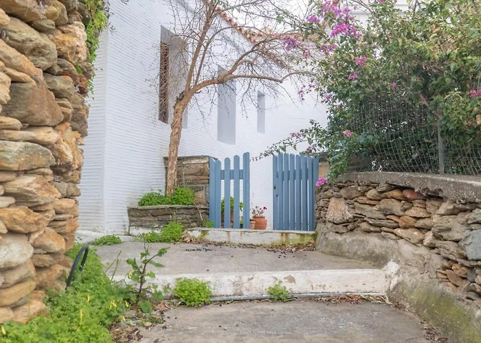 דירה The Walnut Tree - Cycladic Getaway By Explore Andros *