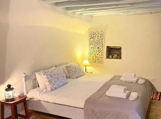 The Walnut Tree - Cycladic Getaway By Explore Andros דירה Lámira