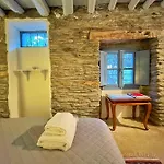 The Walnut Tree - Cycladic Getaway By Explore Andros Lámira