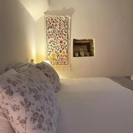 Διαμέρισμα The Walnut Tree - Cycladic Getaway With Sea Views By Explore Andros Lámira